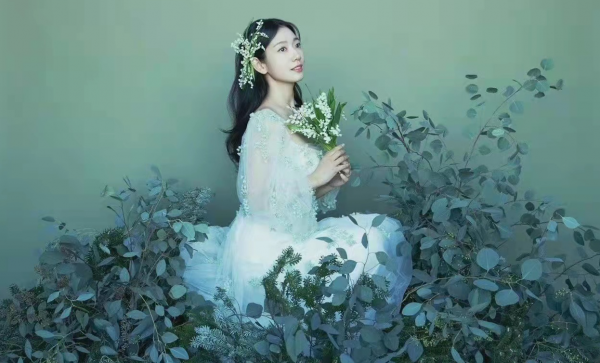 樸信惠結婚請了韓國半個娛樂圈！大裙襬婚紗藏孕肚，韓服造型封神