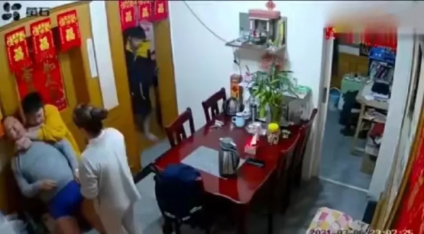 教育最大的失敗，莫過於父母付出一切，卻培養出了一個“仇人”