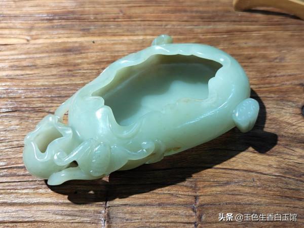 欣賞：［蓮花筆洗.舊藏］青白玉籽料器皿老玉欣賞