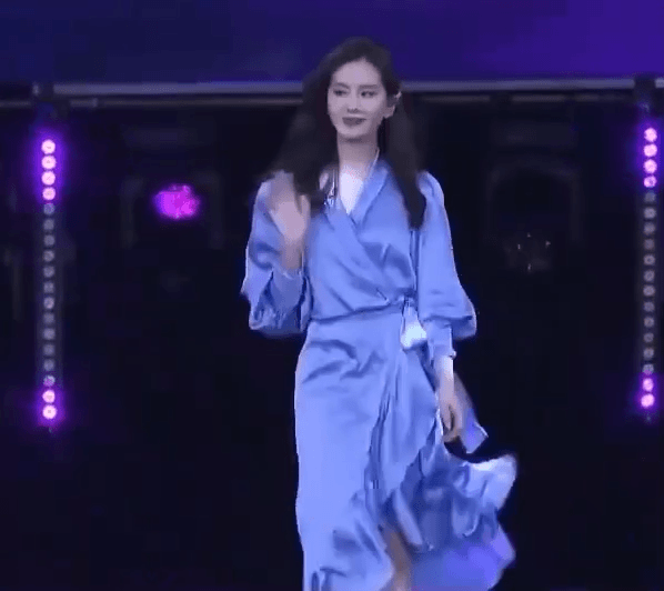 楊冪撞上趙麗穎,國風造型PK誰贏了? 楊冪撞上趙麗穎,國風造型PK誰贏了?