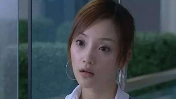 娛樂圈這8位女星被整容毀掉，有人臉僵如石，有的“堪比換頭”