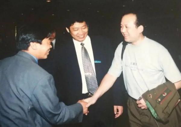 郭達：娶大妻子也幸福，結婚40多年無緋聞，愛妻子也愛這個家