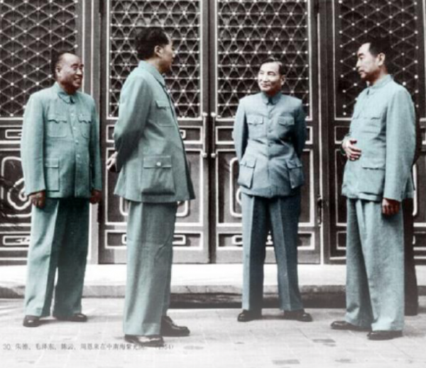 1954年，新的國務院為啥有10位副總理？看了名單你就知道了