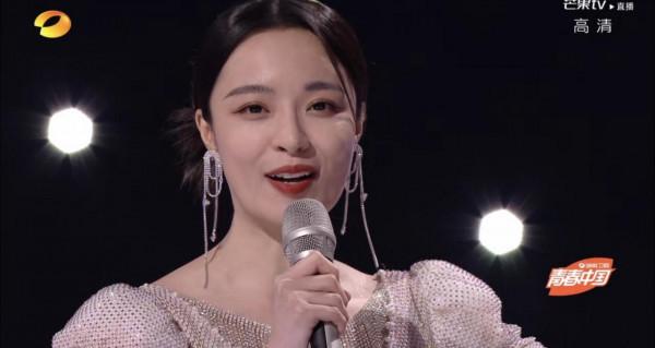 芒果臺跨年晚會妝容複製鞠婧禕?化妝師坑慘楊冪,吳昕造型線上 芒果臺跨年晚會妝容複製鞠婧禕?化妝師坑慘楊冪,吳昕造型線上