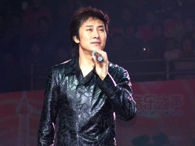 軍旅歌手江濤:窮小子娶富家女,成名後不變心,始終把妻子當成寶 軍旅歌手江濤:窮小子娶富家女,成名後不變心,始終把妻子當成寶