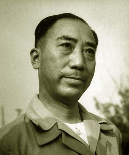 偽軍中將給粟裕送了盒煙,粟裕發現不對大喊:部隊集合,電臺關閉 偽軍中將給粟裕送了盒煙,粟裕發現不對大喊:部隊集合,電臺關閉