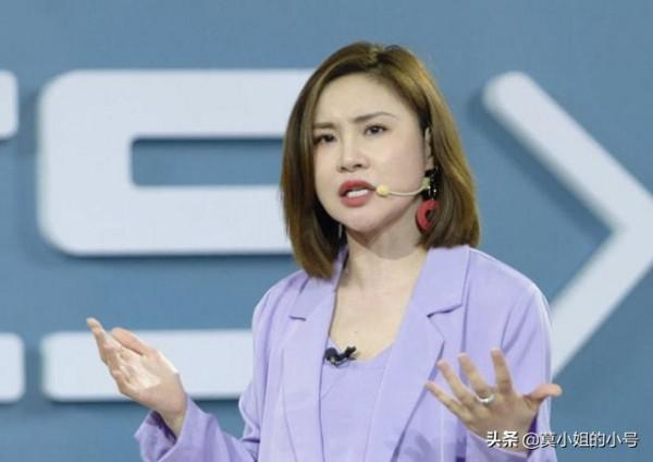 2022年剛過去41天，就有10位名人官宣婚訊，四位在同一天公開