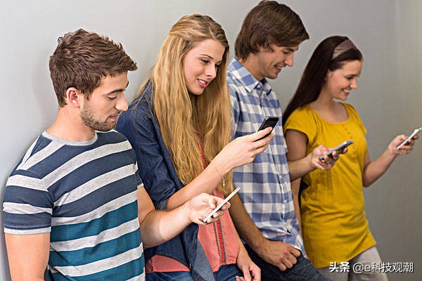 四年不用換機：新生如何選購智慧手機？