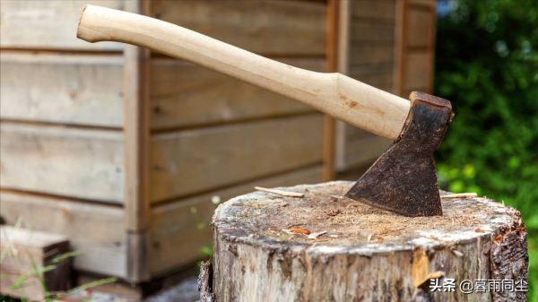 選擇露營斧（手斧）注意四點：5把最適合揹包客、野外露營的斧頭