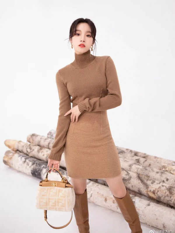 初雪,穿得像徐璐這麼可愛會得到愛情麼? 初雪,穿得像徐璐這麼可愛會得到愛情麼?