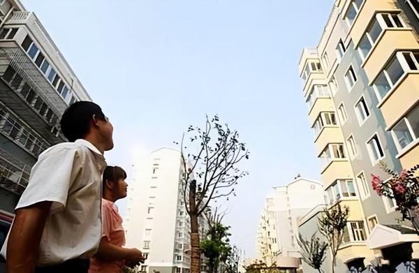 縣城買房還是農村蓋房，10年後哪種選擇才更好？