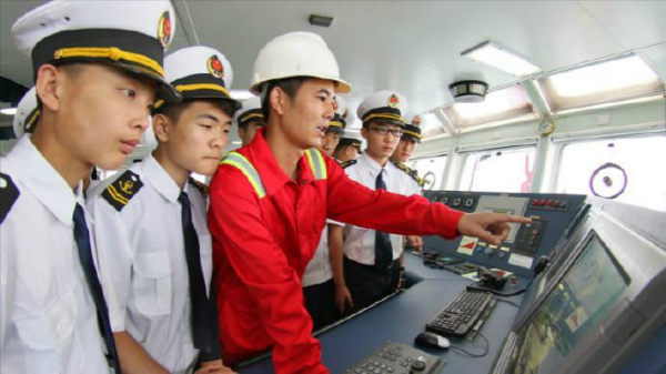 2010年索馬利亞海盜打劫中國貨船樂從號，中國船員巧妙應對智鬥海盜