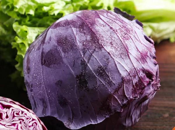 天冷了，女人不想用化妝品，記得吃7種食材，花青素含量高