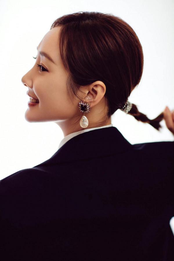 李純不愧是一甜酷女孩,扎小辮子猶如“叛逆”的高中生,元氣滿滿 李純不愧是一甜酷女孩,扎小辮子猶如“叛逆”的高中生,元氣滿滿