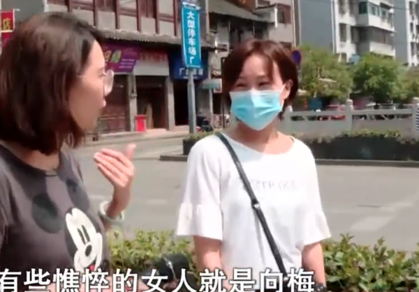 害怕弟弟被父親打死，姐姐心疼弟弟悄悄放出門，不料一別28年