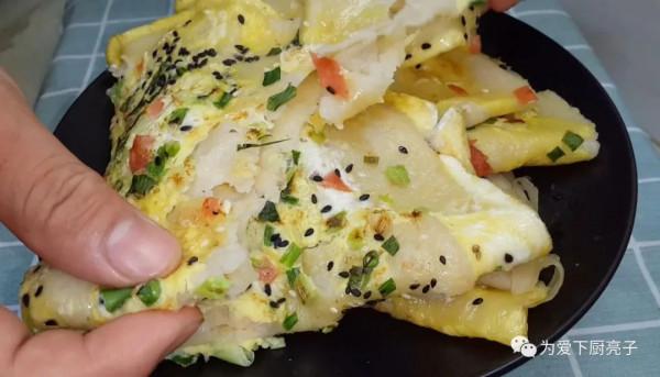 早餐餅這做法才好吃，加半斤麵粉，張張柔軟勁道，比手抓餅還香