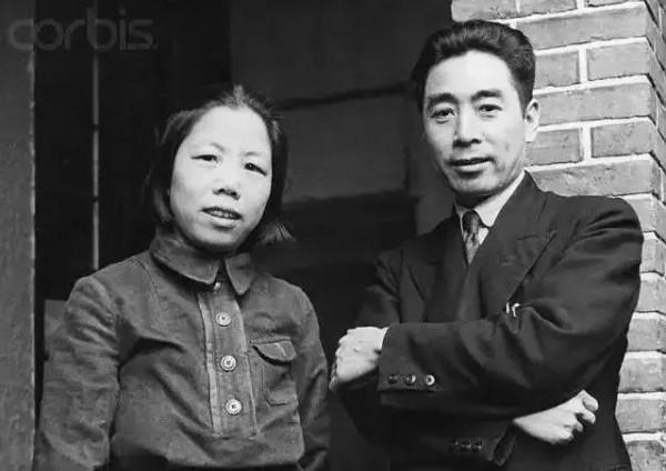 1976年1月8日，敬愛的周總理與世長辭，他一生為國為民，鞠躬盡瘁