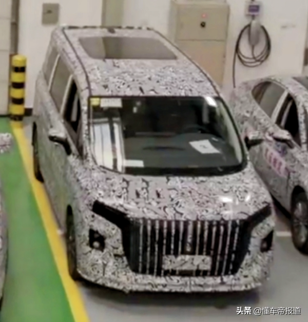 新車 | 疑似WEY首款MPV現身，套殼測試車曝光，長城版“GL8”來了？
