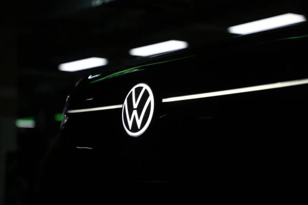 大廠發力很可怕!軸距2765mm空間越級,配超酷“黑科技” 大廠發力很可怕!軸距2765mm空間越級,配超酷“黑科技”