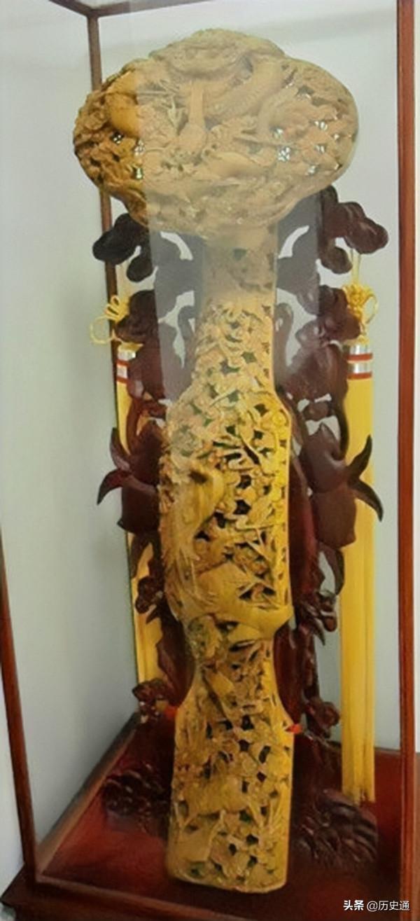 年輕女主人抑鬱而終,留下幼子,忠心僕人甘願撫養,直到終老 年輕女主人抑鬱而終,留下幼子,忠心僕人甘願撫養,直到終老