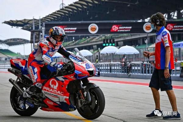 MotoGP雪邦測試：Alpinestars新材質可伸縮戰衣搶眼