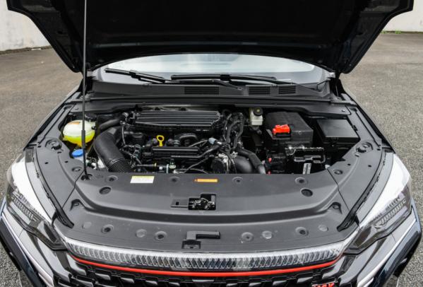 年輕人的第一臺轎跑，&quot;首付&quot;買思域，還是&quot;全款&quot;買奕炫MAX