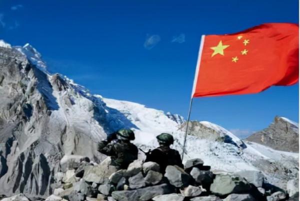 西藏的秋天,開始飄雪了… 西藏的秋天,開始飄雪了…