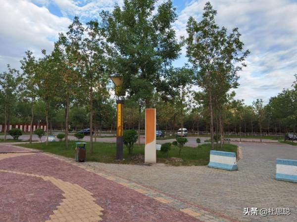 漢EV自駕新疆,烏魯木齊停車7小時收費48,晚上駐車瑪納斯 漢EV自駕新疆,烏魯木齊停車7小時收費48,晚上駐車瑪納斯