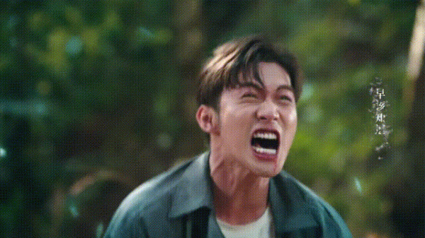 抱歉我笑了！影視劇中的吐血戲，有人像裝了噴泉，有人像在放煙花