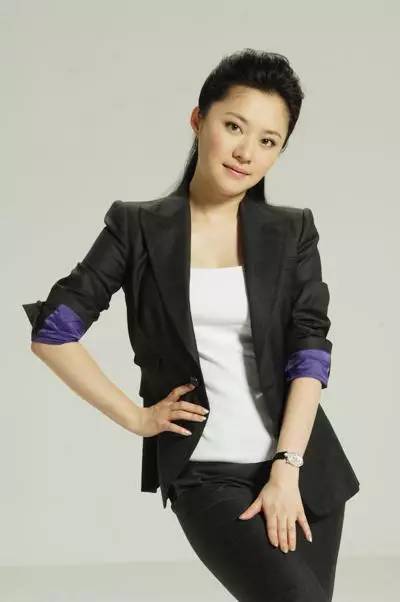 央視著名美女主播紫凝：貸款買車，41歲仍未婚，風光背後有眼淚