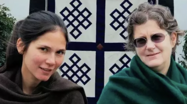 美國女孩嫁甘肅農村小夥,生兩個孩子,做圍巾一條賣1萬元,憑啥 美國女孩嫁甘肅農村小夥,生兩個孩子,做圍巾一條賣1萬元,憑啥