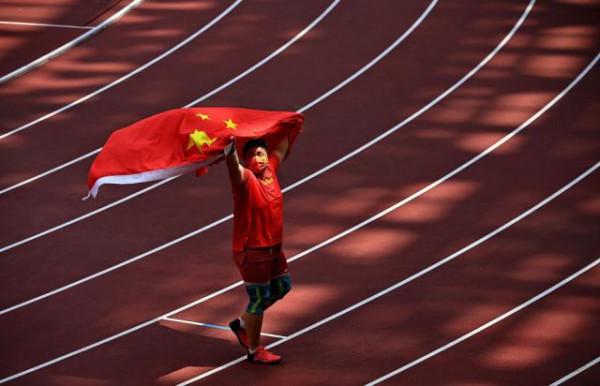 在你我最熟悉的場地，每一滴汗水都是一個故事