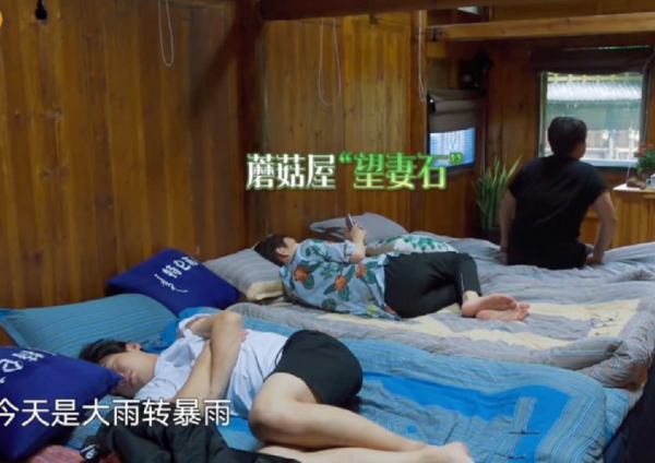 這10位男演員才叫始終如一，沒有緋聞，各個都是不忘初心的好丈夫