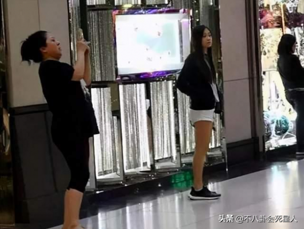 7位星二代名媛,個個國外留學,16歲將繼承36套房 7位星二代名媛,個個國外留學,16歲將繼承36套房