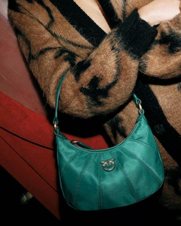 PINKO“飛鳥包”冬日風尚 PINKO“飛鳥包”冬日風尚