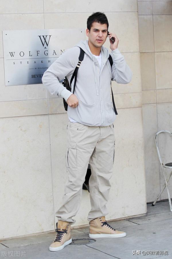 冬季要學會一衣多穿，男士的基礎款，也能穿出好氣質