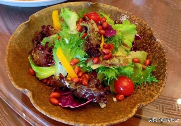 2022年夜飯16道硬菜來了，8涼8熱，雞鴨魚肉樣樣齊全，好吃又有面