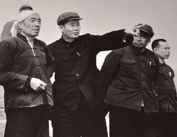 究竟是什麼原因，使得一個半文盲的農民，被偉人欽點任命為副總理