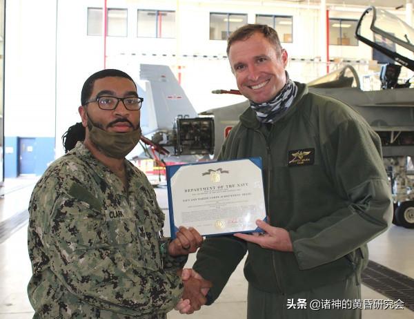 “龍紋身”的超級大黃蜂 - 揭秘身披八一軍徽的美軍戰機 “龍紋身”的超級大黃蜂 - 揭秘身披八一軍徽的美軍戰機