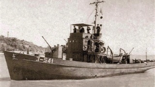 5艘炮艇奇襲國軍第3艦隊走散，28噸炮艇獨闖30艘敵艦群，單挑旗艦