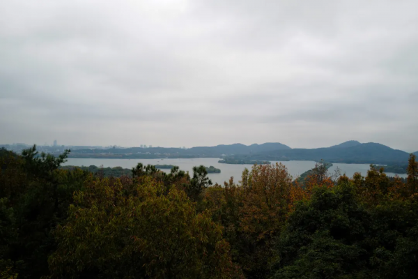 你以為是西湖,並不是真正的西湖 你以為是西湖,並不是真正的西湖