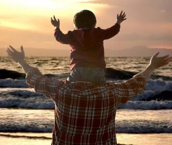 舉高高讓娃住進ICU，5個常見遊戲孩子愛玩卻高危，父母一定要避開