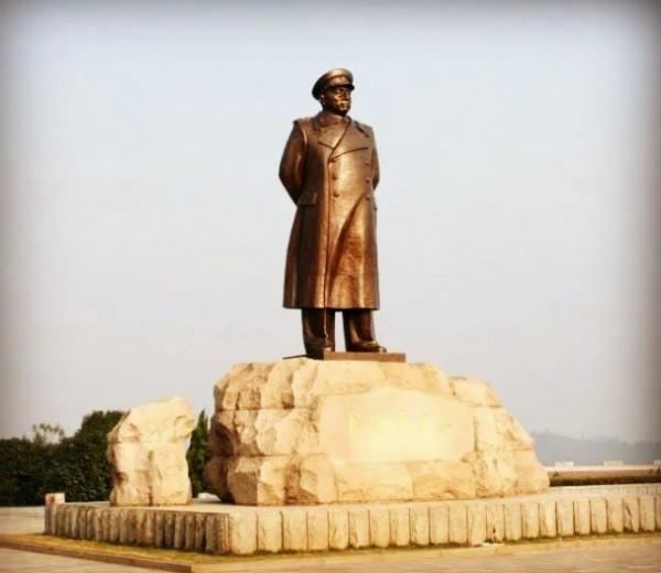 彭德懷的骨灰盒是如何在成都隱姓埋名儲存整整四年的? 彭德懷的骨灰盒是如何在成都隱姓埋名儲存整整四年的?