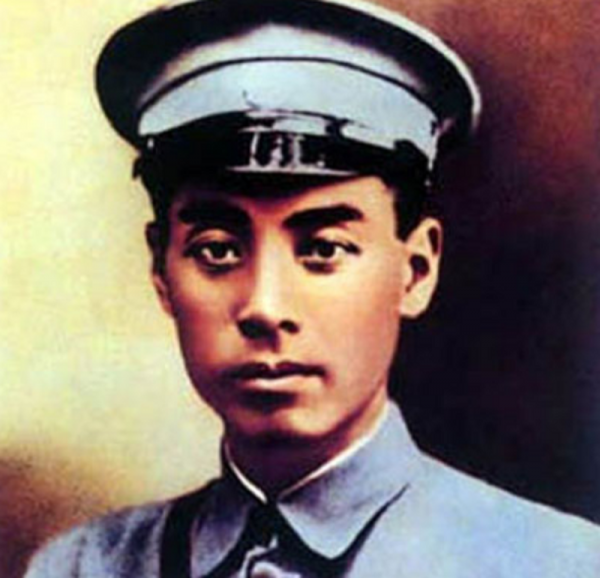 1949年解放軍抓獲一潛伏進寺廟的特務，其淡然道：老衲是出家人