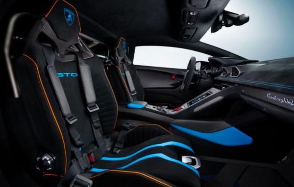 駕駛一臺無限接近賽車的超跑是什麼體驗|試駕 駕駛一臺無限接近賽車的超跑是什麼體驗|試駕