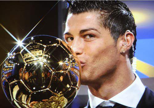 絕代雙驕！盤點C羅與梅西曆年獲得金球獎的冠軍榮譽與個人榮譽