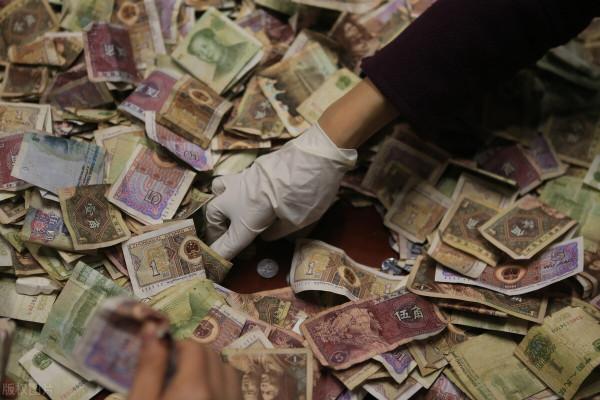 1964年國民黨派遣菜鳥特務，來大陸搗亂！剛一上岸就被親爹舉報