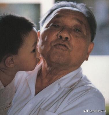 他是鄧爺爺唯一的孫子,出生於美國,曾當過副縣長,為人低調務實 他是鄧爺爺唯一的孫子,出生於美國,曾當過副縣長,為人低調務實