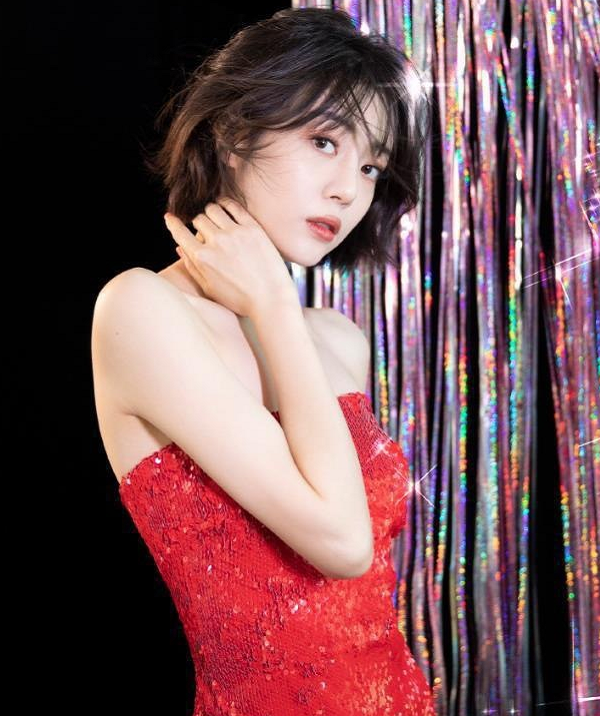 &quot;矯揉造作&quot;李溪芮：上綜藝哭被導演嘲矯情，今與女版陳冠希傳緋聞