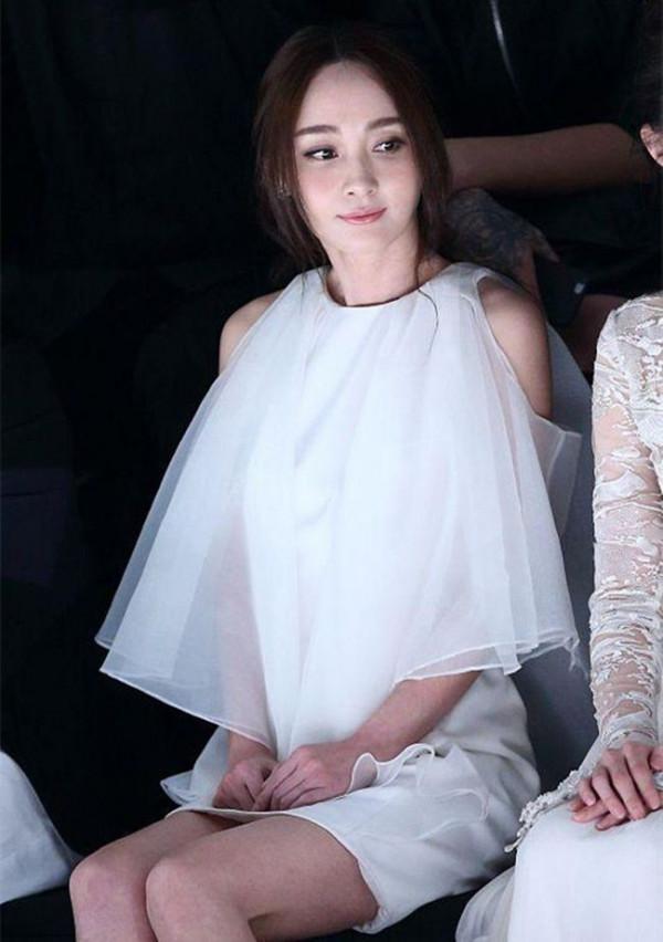 10年前錯愛文章，36歲攀上花心富豪，姚笛始於顏值毀於任性